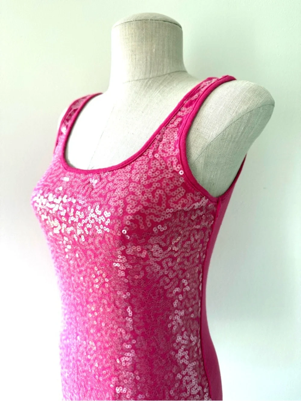 Old Navy Sequin Tank Top Fuchsia Sparkle Shell Party NYE Glam Disco Y2K Small - Picture 4 of 11